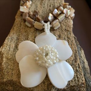 Mother of Pearl Shell Floral Island Necklace Jewelry Flower Tropical Vacation